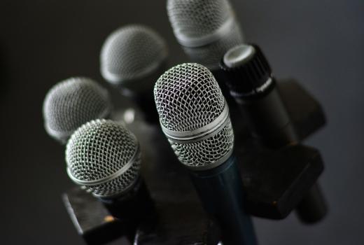 Između činjenica i propagande: Odgovornost medija u izvještavanju o ratnim zločinima