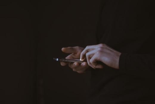 Od početka pandemije govor mržnje na internetu u Velikoj Britaniji i Americi povećan za 20%