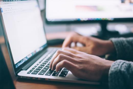 (Samo)regulacija štetnih sadržaja na internetu: Mehanizmi suzbijanja i prevencije
