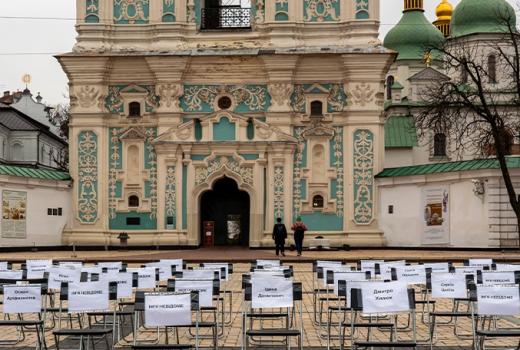 Prazne stolice u Kijevu za ukrajinske novinare koje je pritvorila Rusija