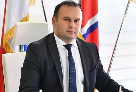 Umbrella: Neprimjeren i profesionalno nedozvoljen odnos gradonačelnika Istočnog Sarajeva prema novinarki