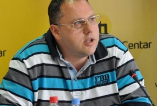 Uvredama se novinaru Nedimu Sejdinoviću "crta meta"