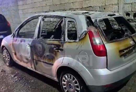 Novinaru u albanskom gradu Bulqizë zapaljen automobil