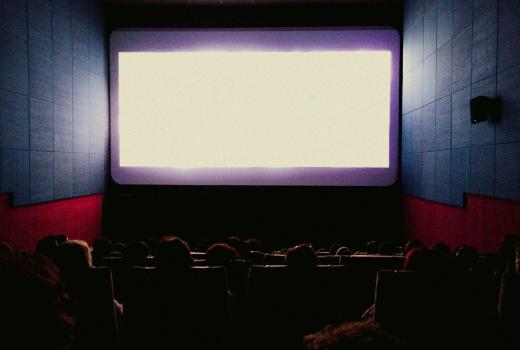 Suočavanje s prošlošću kroz film: Kino platno kao ogledalo društva