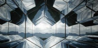 Dvostruki aršini javnih emitera: netransparentni mediji zagovaraju transparentnost vlasti